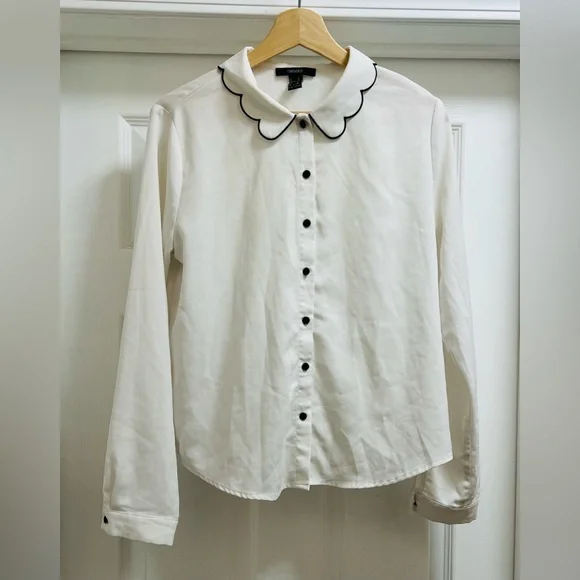 Forever 21 Collared White Top - Picture 2 of 4